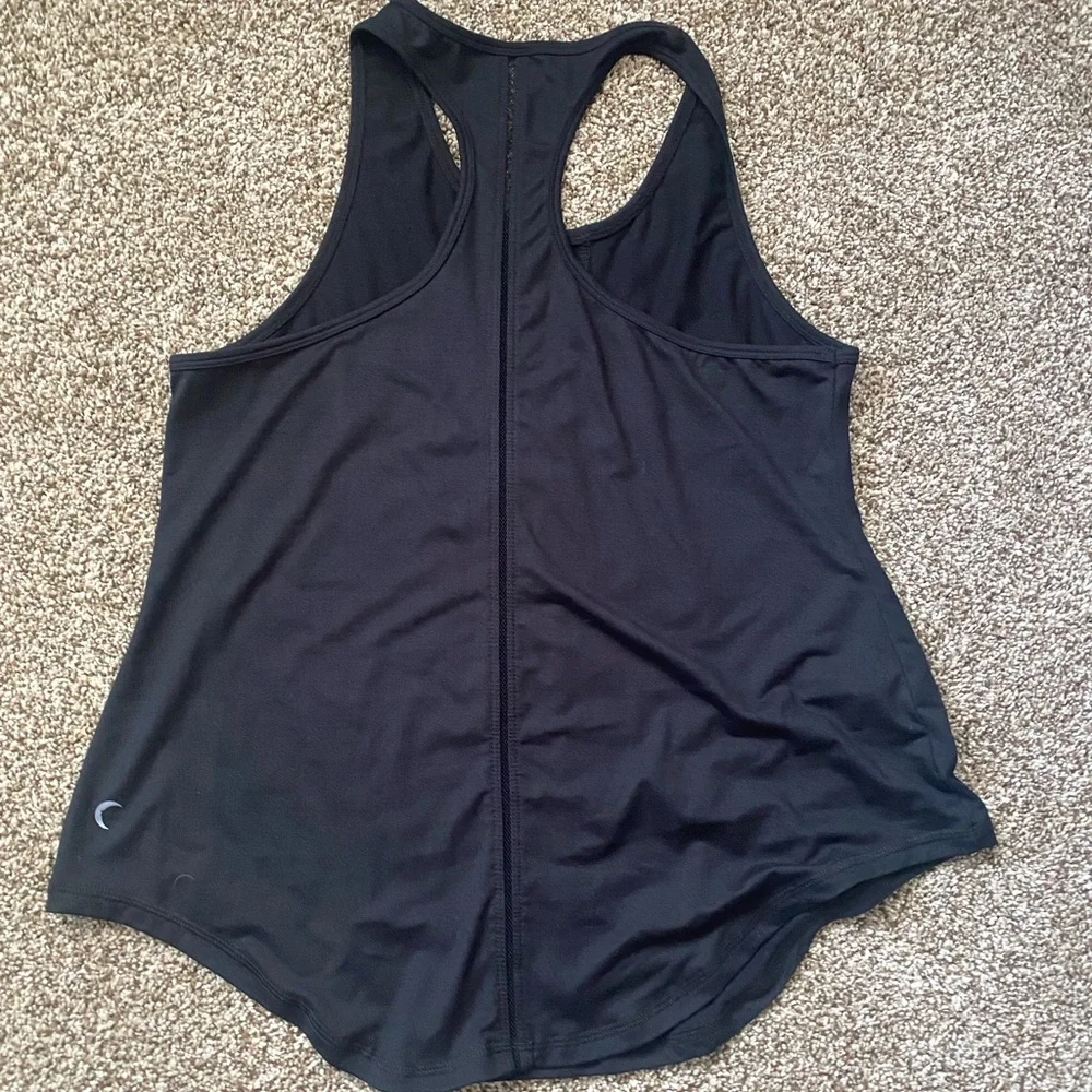Zyia tank top - Picture 2 of 3